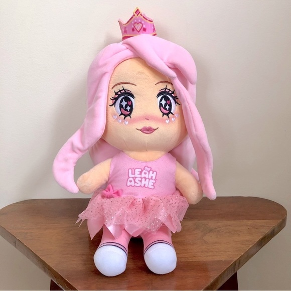 LEAH Ashe Plushy - Picture 1 of 10